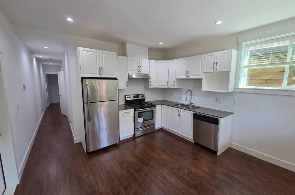 Lower 726 DELESTRE AVENUE, Coquitlam BC V3K 2G3 - Photo 1