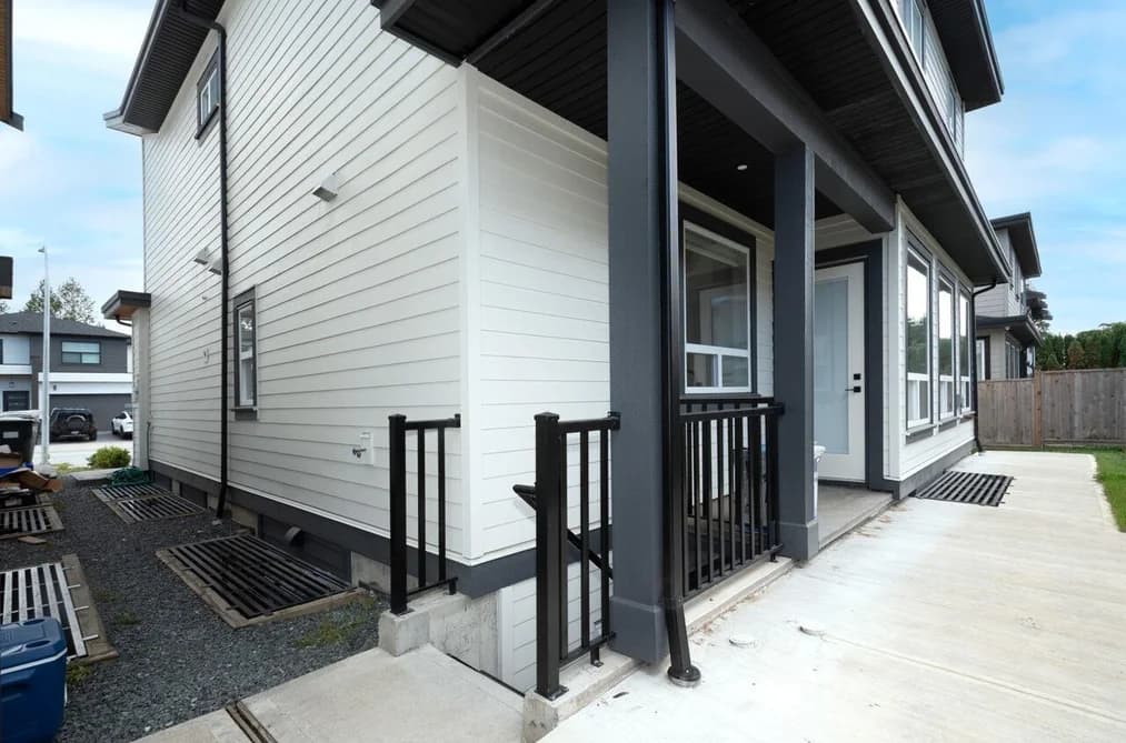 Lower Suite 7137 204A STREET, Langley BC V2Y 3S7 - Photo 1