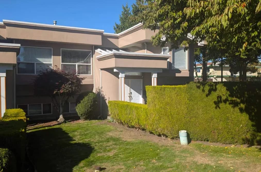 one room-5227 CHESHAM STREET, Burnaby BC V5H 2L1 - Photo 1