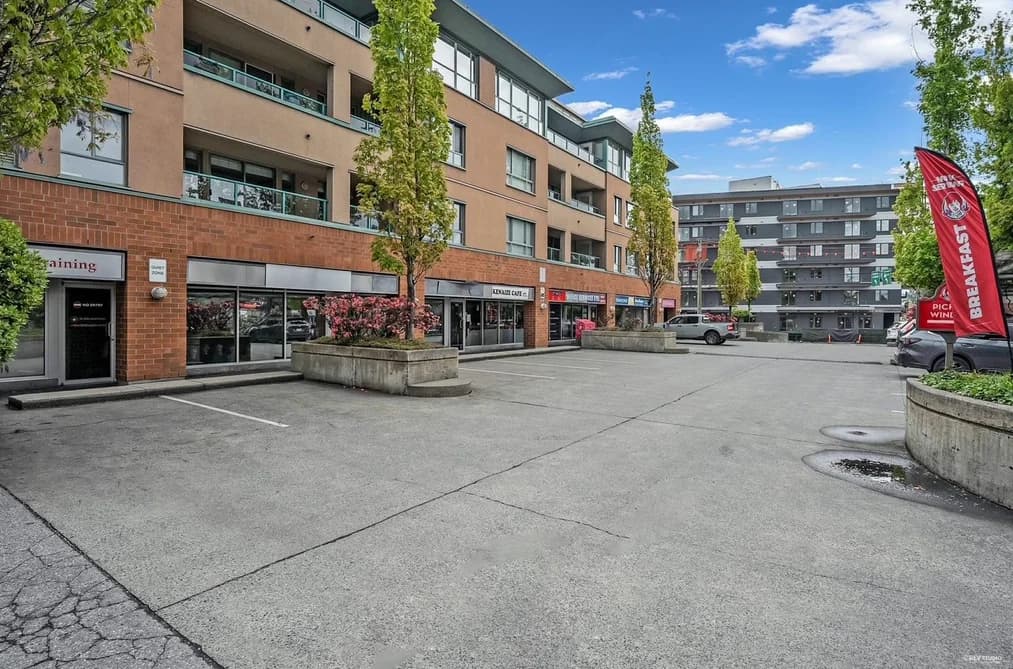 PH05 223 MOUNTAIN HIGHWAY, North Vancouver, BC — Residential for Sale - Main Photo