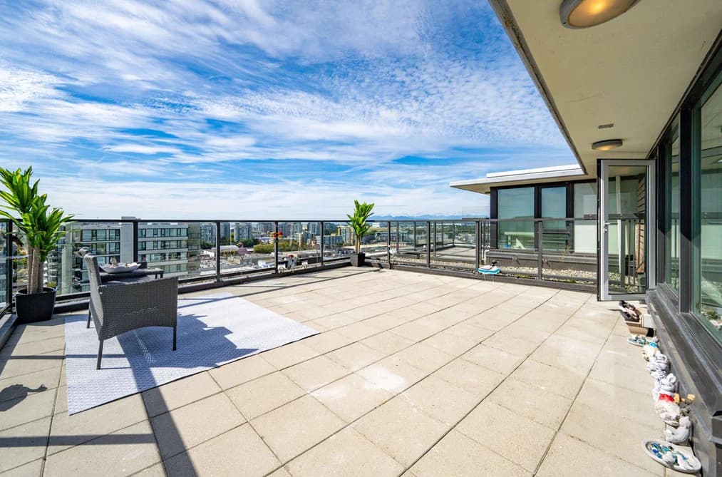 PH1 7988 ACKROYD ROAD, Richmond, BC — Residential for Sale - Main Photo