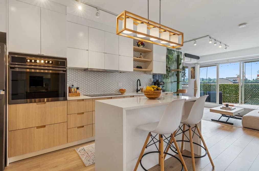 PH10 702 E KING EDWARD AVENUE, Vancouver, BC — Residential for Sale - Main Photo