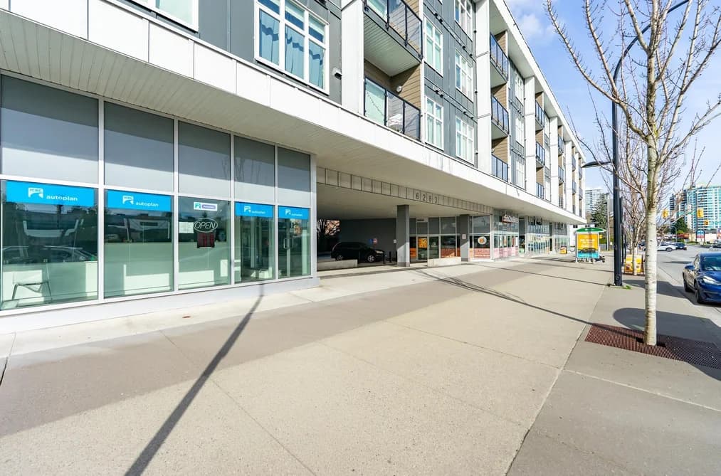 PH27 6283 KINGSWAY, Burnaby, BC — Residential for Sale - Photo 2