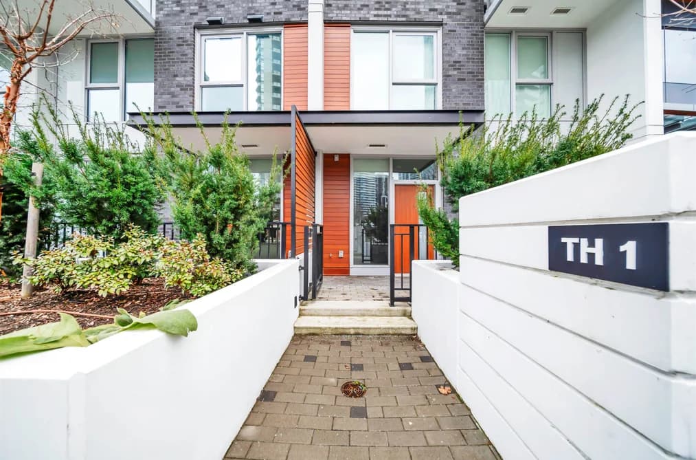 TH1 10448 UNIVERSITY DRIVE, Surrey, BC — Residential for Sale - Main Photo