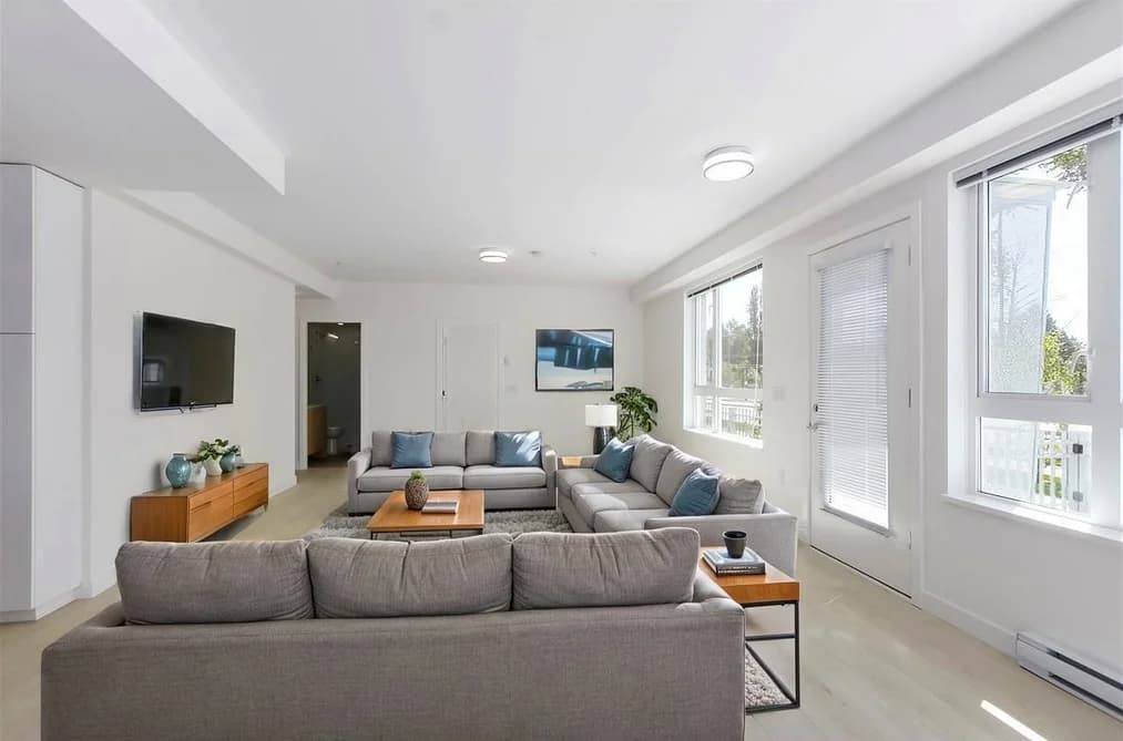 TH1 13963 105 BOULEVARD, Surrey, BC — Residential for Sale - Photo 2