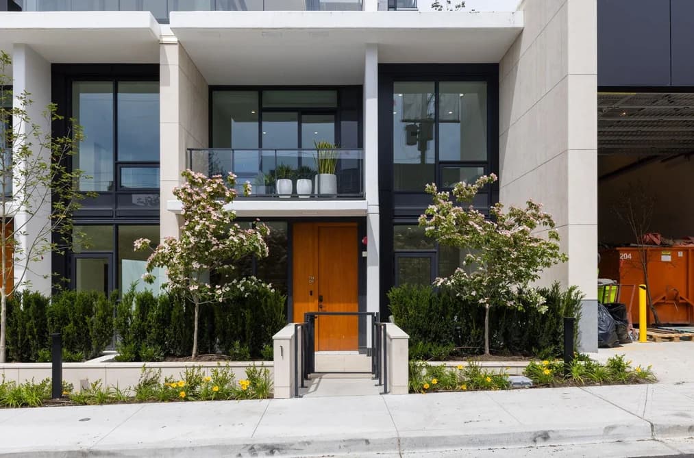TH8 135 E 13TH STREET, North Vancouver, BC — Residential for Sale - Main Photo