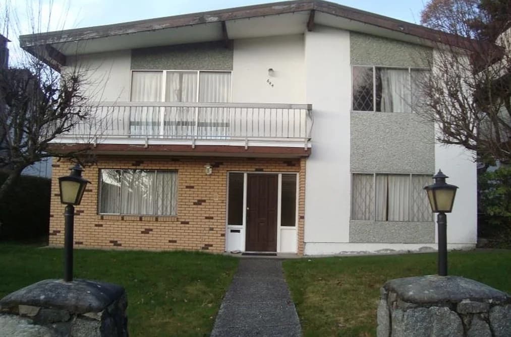 Upper 644 W 14TH STREET, North Vancouver BC V7M 1R2 - Photo 1